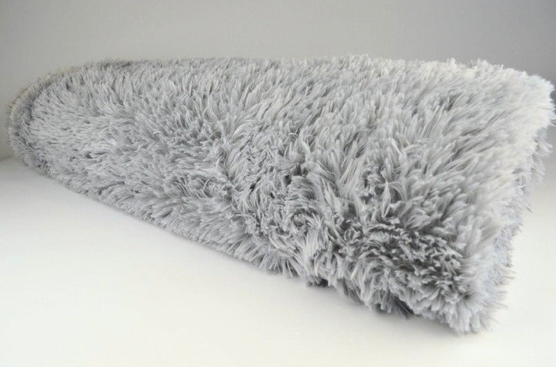 Grå långhårig plysch – 30 mm lugg & tvärsgående stretch (bild 2 av 5)