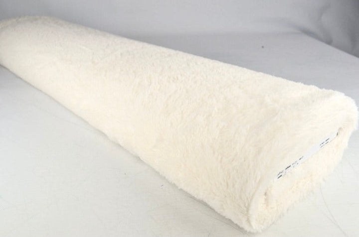 Råvit mjuk plysch – 10 mm lugg & tvärsgående stretch (bild 2 av 5)