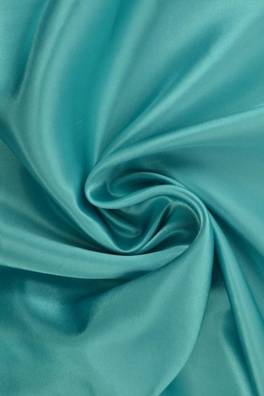 Turkos satin tyg – lätt & glansigt (bild 1 av 8)