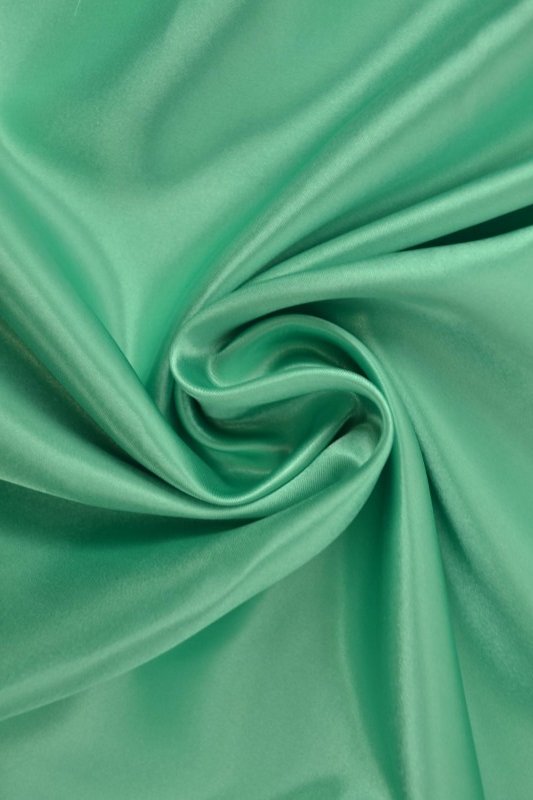 Mintgrön satin tyg – lätt & glansigt (bild 1 av 8)