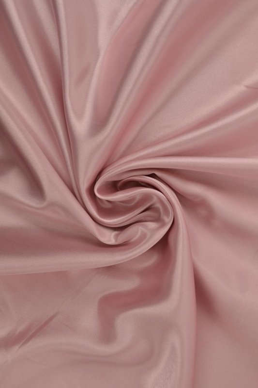 Dusty rosa satin tyg – lätt & glansigt (bild 1 av 8)