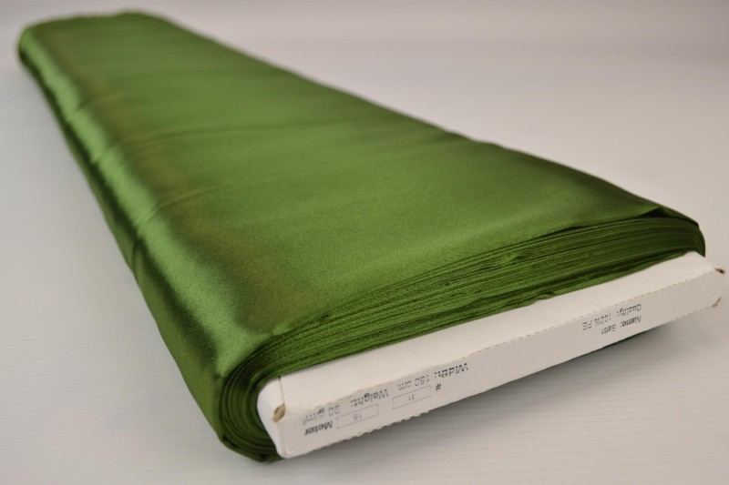 Mossig grön satin tyg – lätt & glansigt (bild 2 av 8)
