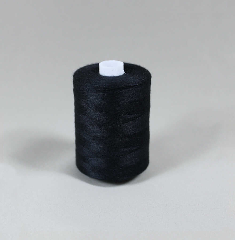 Svart stark polyester sytråd (bild 1 av 3)