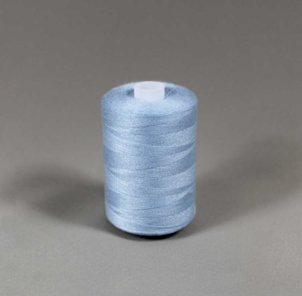Babyblå stark polyester sytråd (bild 1 av 3)