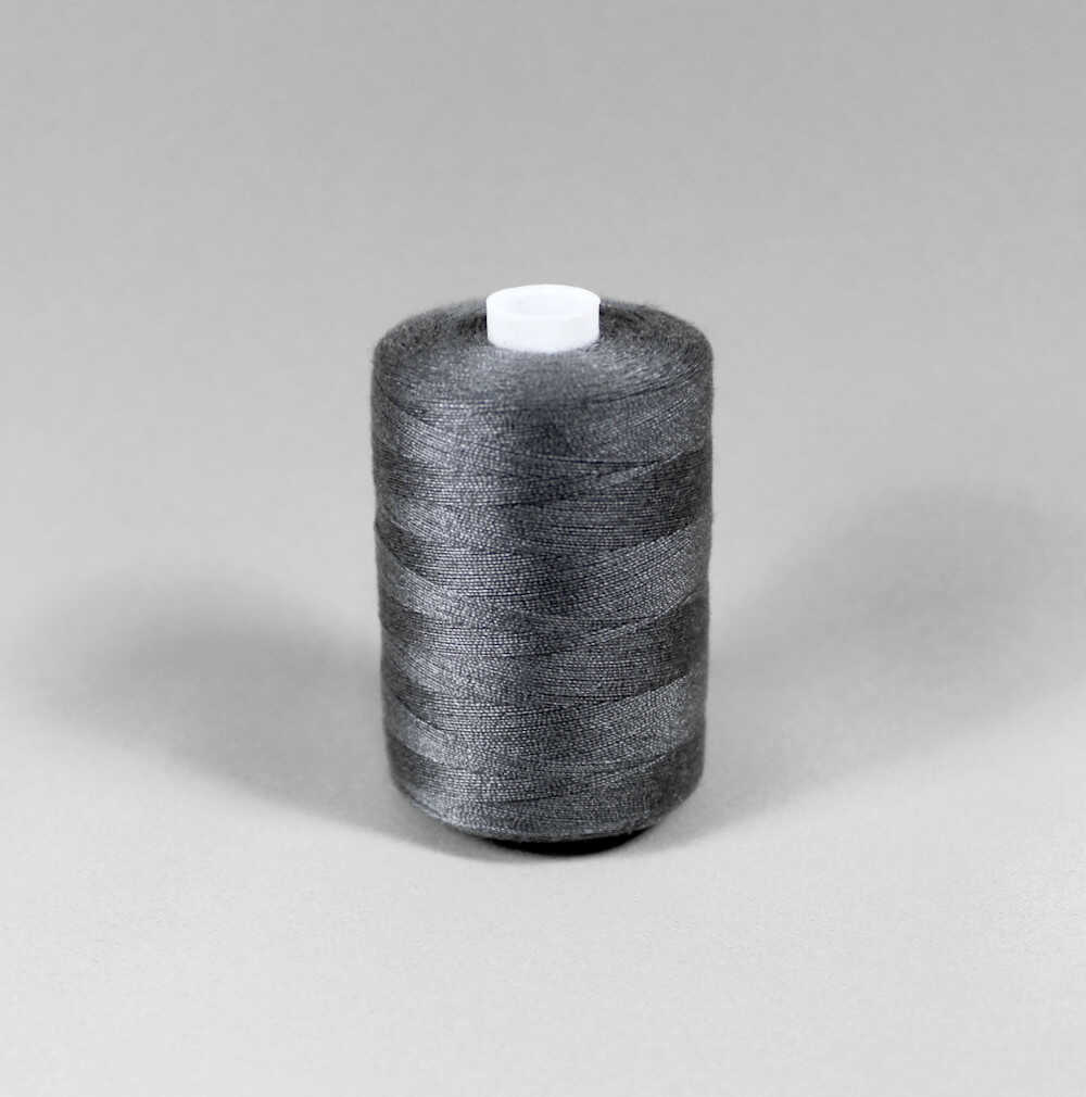 Grå stark polyester sytråd (bild 1 av 3)