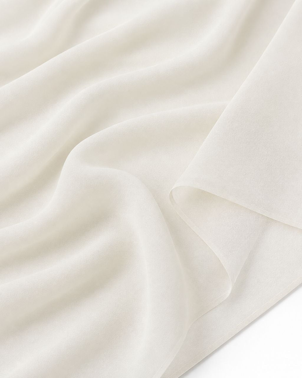 RÅVITT SIDENCHIFFONG – LÄTT, SKIRT CHIFFONGTYG - 140 CM BREDD