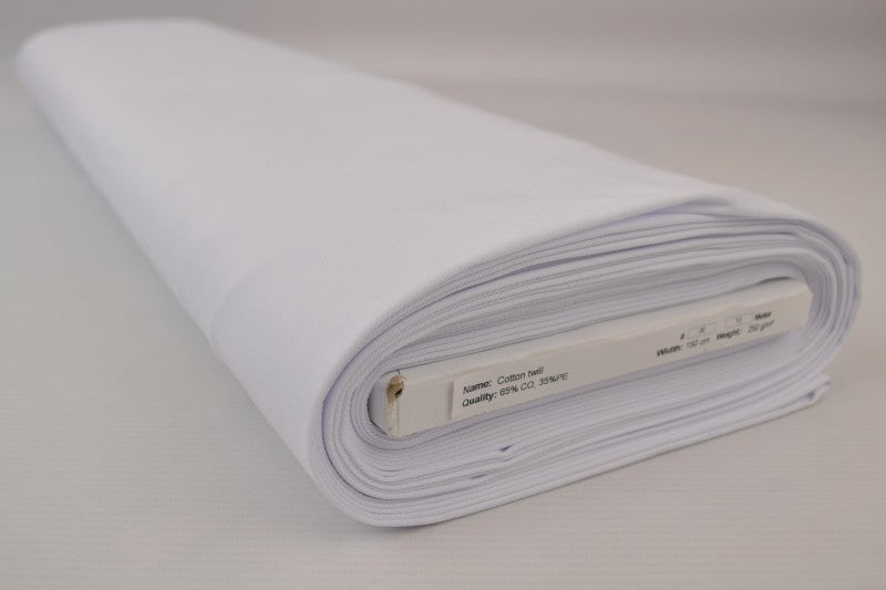 Vit bomullstwill – kraftigt och formstabilt tyg (bild 2 av 7)