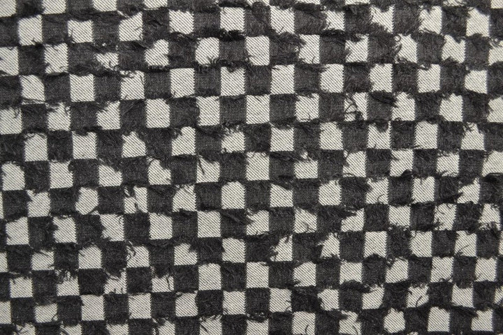 Svart denimtyg med rutigt frynsmönster – metervara till byxor & jackor (bild 3 av 8)