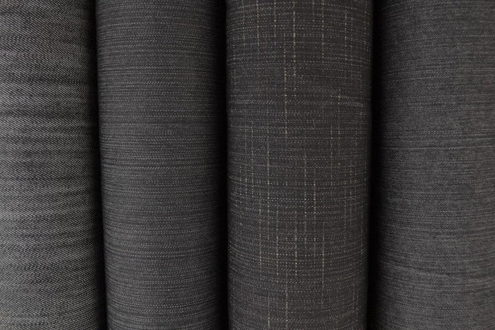 Svartmelerad otvättat denim med stretch – 370 g/m² (bild 4 av 9)