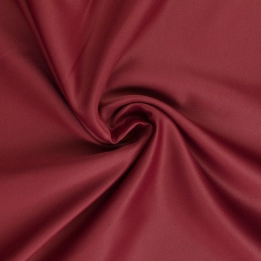 BORDEAUX MÖRKLÄGGNINGSTYG – FLAMSKYDDAT GARDINTYG (300 CM)