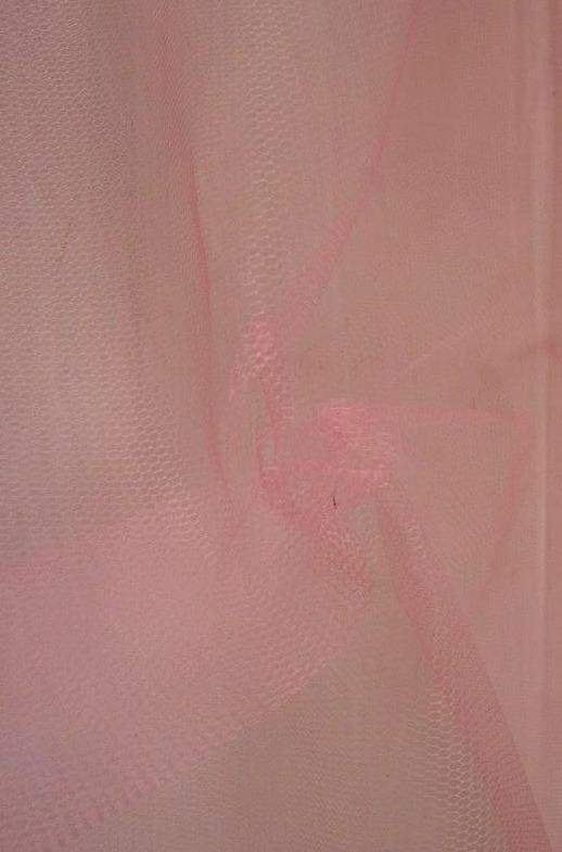 Babyrosa styv tyll – lätt och formstabilt nättyg (bild 1 av 8)