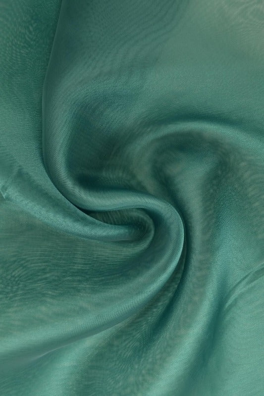 Smaragdgrön organza – transparent & glänsande (bild 1 av 7)