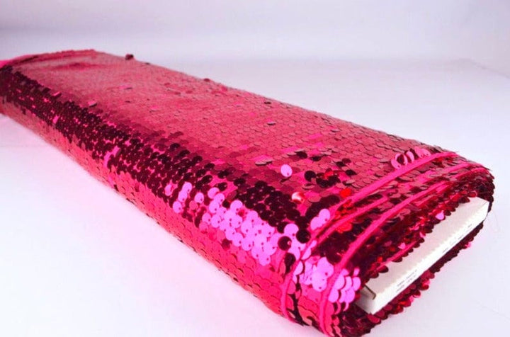 Pink paljettyg – stora 8 mm paljetter & envägsstretch (bild 2 av 6)