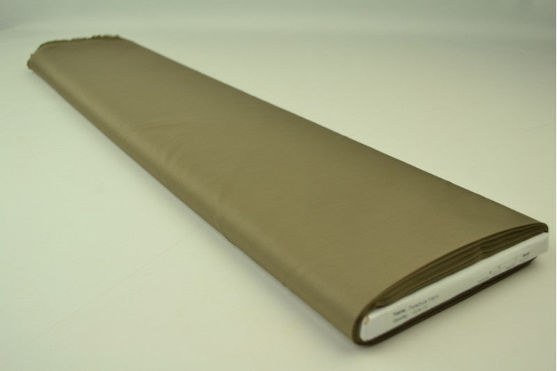 Taupe lätt vattentät polyester – slitstark & snabbtorkande (bild 2 av 6)