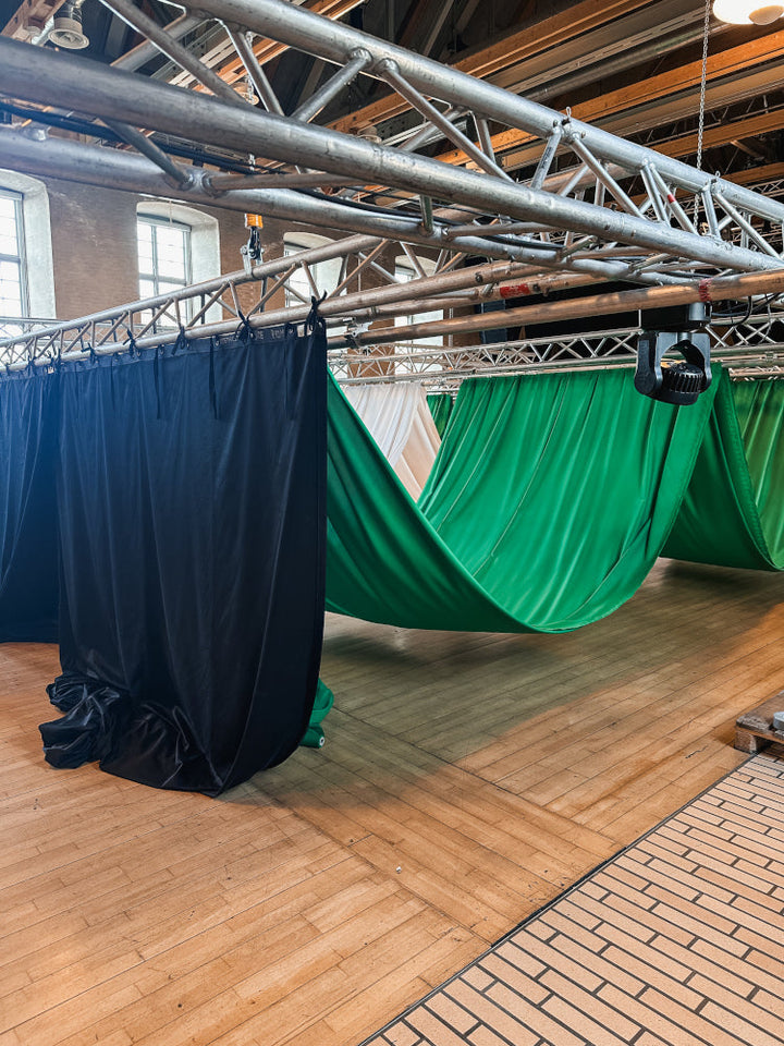 SVART FLAMSKYDDAD BURLINGTON – EVENT & DEKORATION