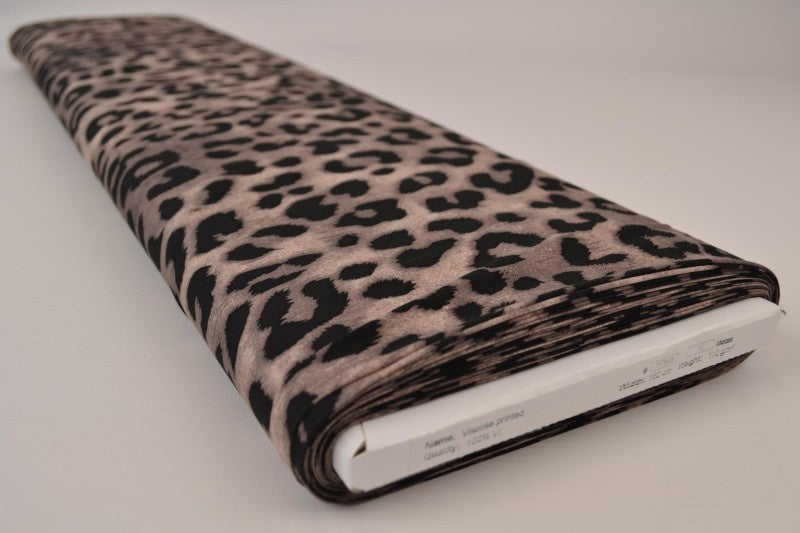 Beige & cognac viscosetyg med leopardtryck (bild 2 av 9)