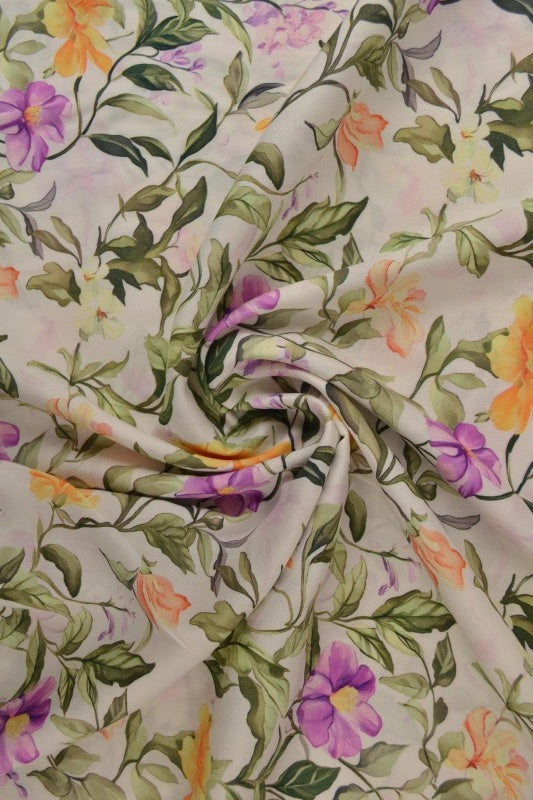 Vitt & flerfärgat viscosetyg med botaniskt blommtryck (bild 1 av 9)