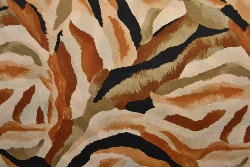 Cognac, beige & svart viscosetyg med tigertryck (bild 3 av 9)