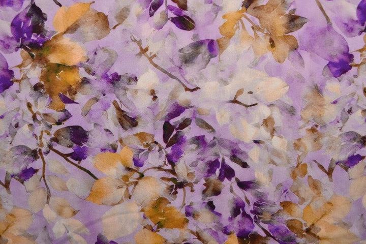 Lila & gyllene viscosetyg med akvarell blommtryck (bild 3 av 9)