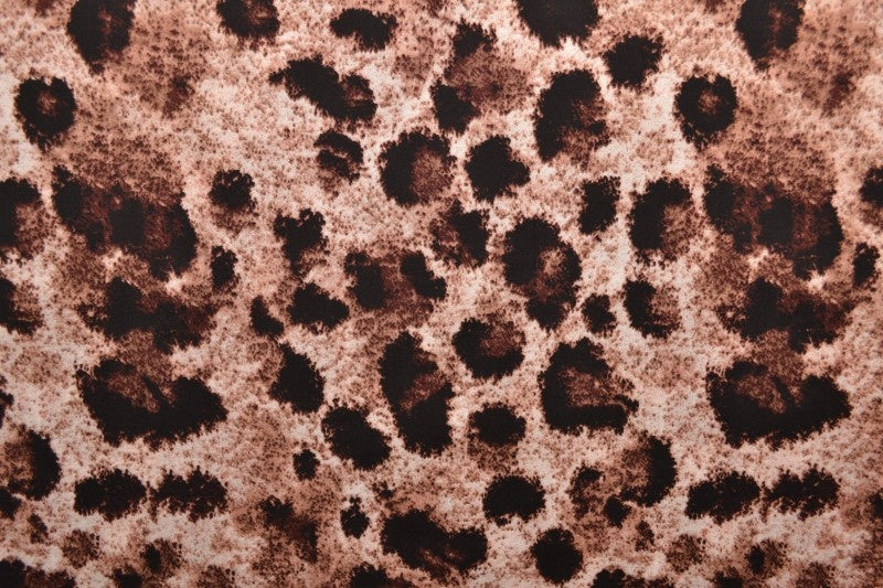 Vitt & antracit viscosetyg med leopardtryck (bild 3 av 9)