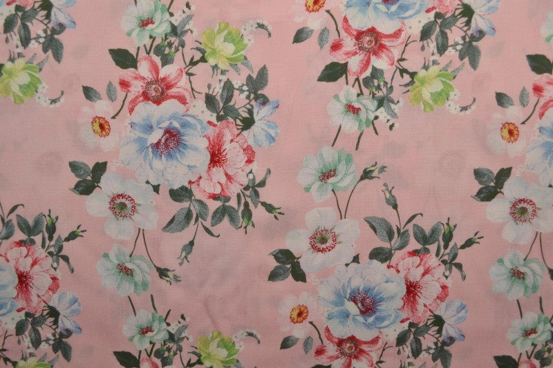 Rosa & flerfärgat viscosetyg med romantiskt blommtryck (bild 3 av 9)