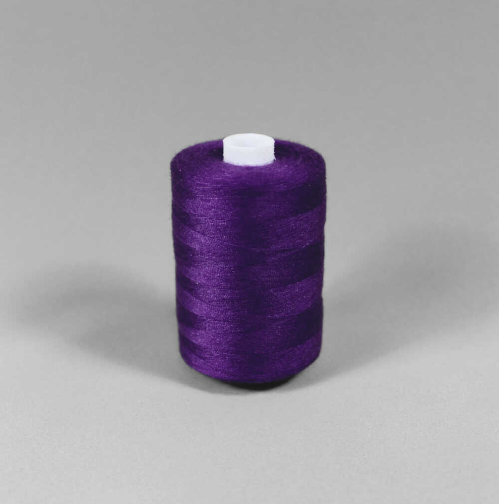 Mörk lila stark polyester sytråd (bild 1 av 3)