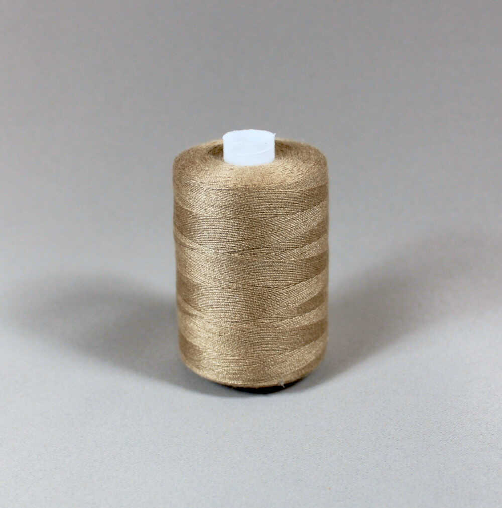 Beige stark polyester sytråd (bild 1 av 3)